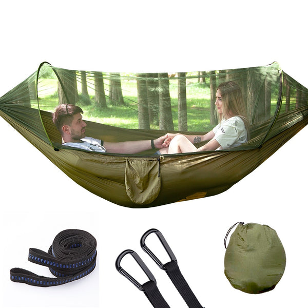Automatic unfolding hammock ultralight parachute