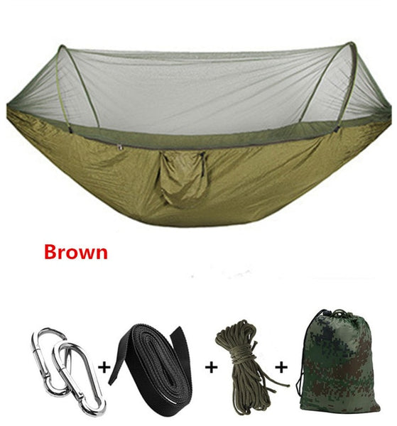 Automatic unfolding hammock ultralight parachute